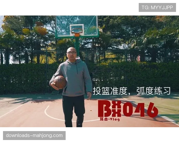 训练场上的黑匣子：特写一台用于捕捉投篮弧度的智能高清摄像机的工作日常